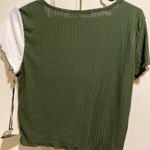 Juniors xl crop nwt shirt